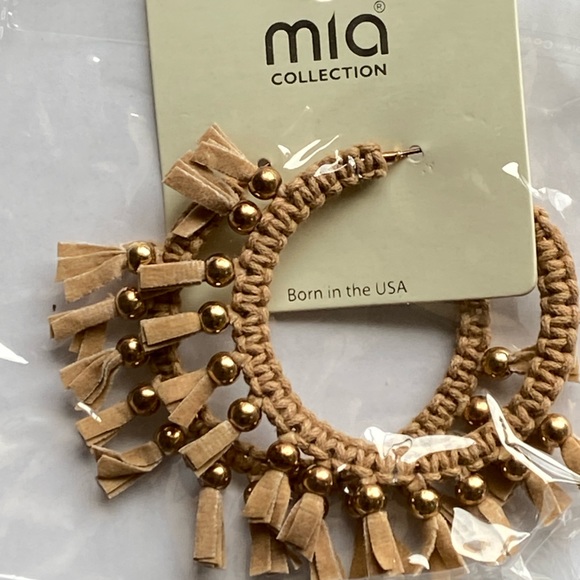 Mia collection tan and gold statement hoop earrings - Picture 2 of 4